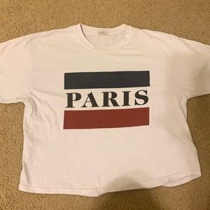 Brandy Melville Paris semi-cropped Tee!